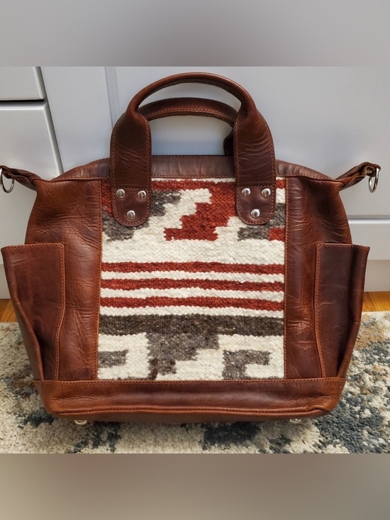Dylari Handbags - *CLEARANCE* Dylari convertible day bag
